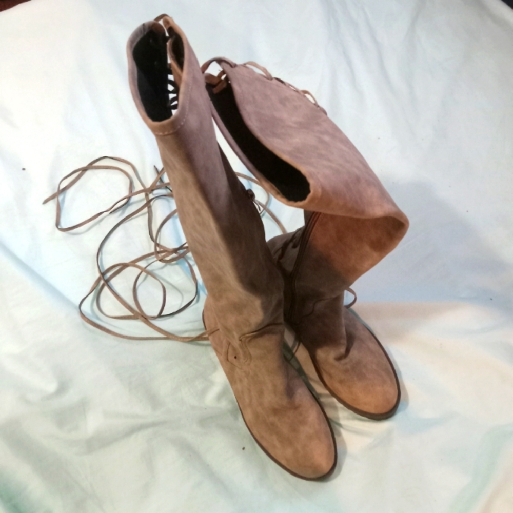 🩶 NWOT Womens No Brand Made in China Size 38/8 Knee-Length Tie Up Boots